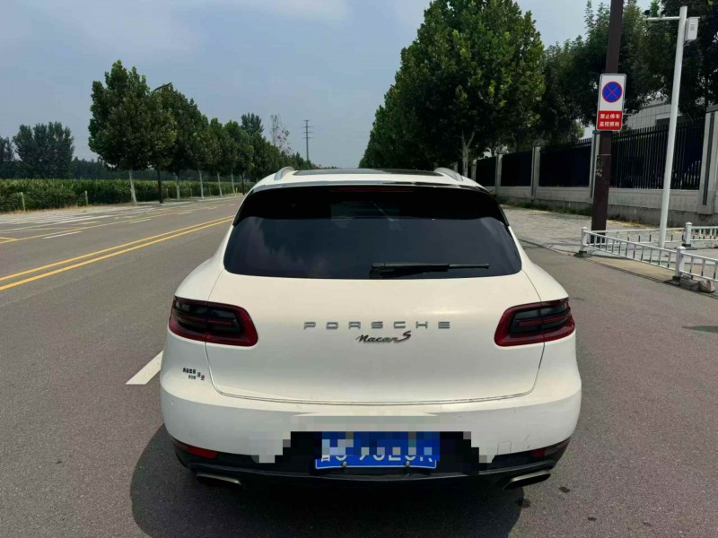 聊城15年保时捷Macan9