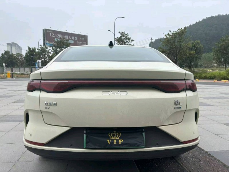 六盘水25年比亚迪秦9