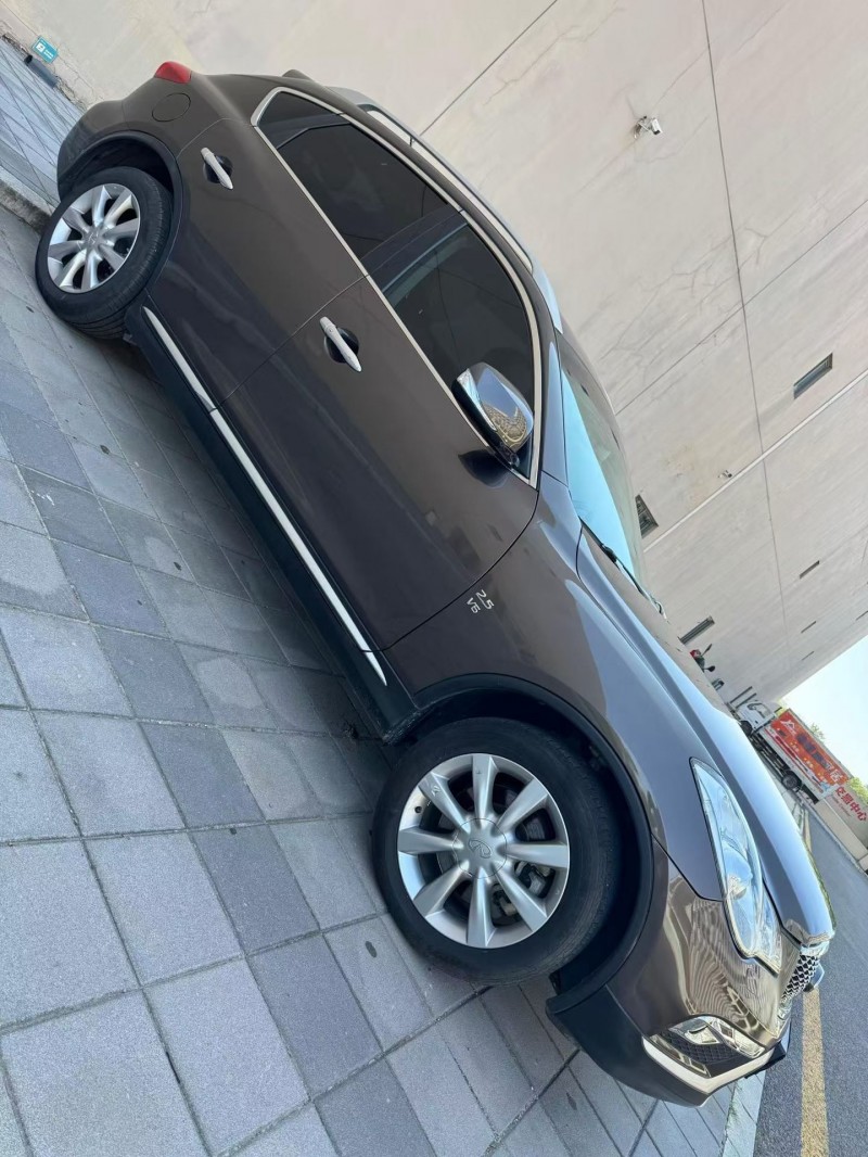 营口17年英菲尼迪QX502