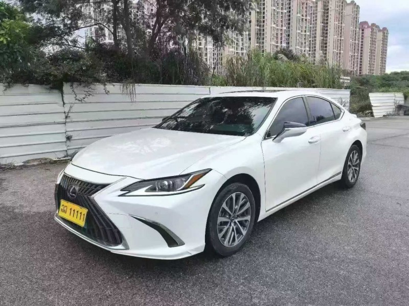 南宁23年雷克萨斯ES3