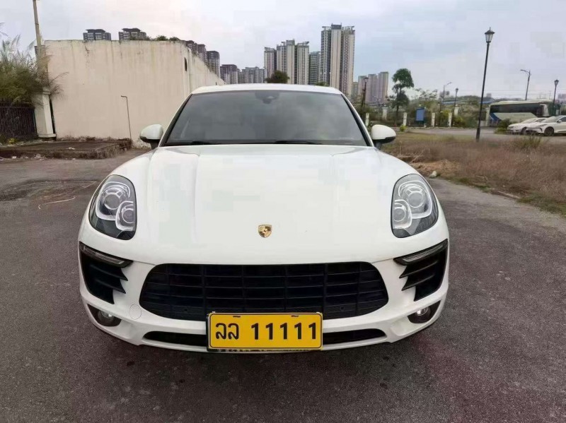 南宁17年保时捷Macan1