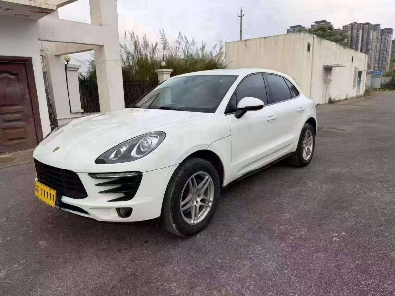 南宁17年保时捷Macan3