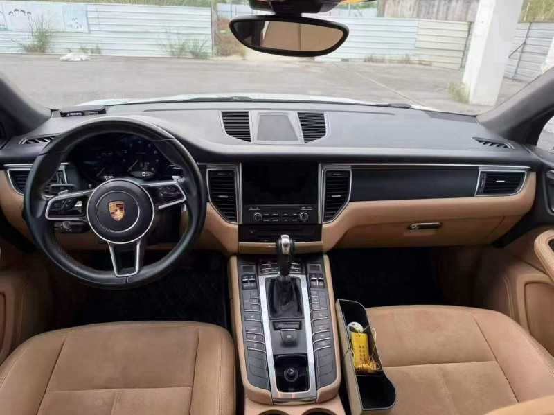 南宁17年保时捷Macan5