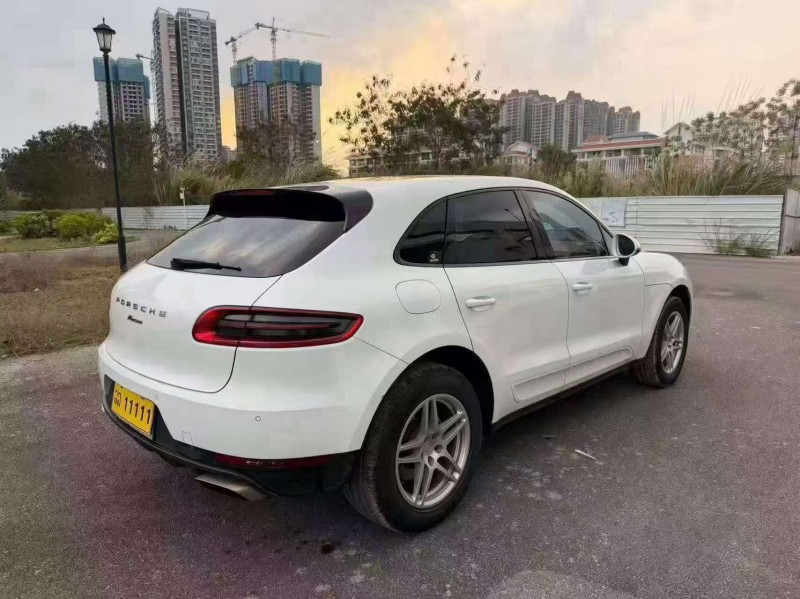 南宁17年保时捷Macan7