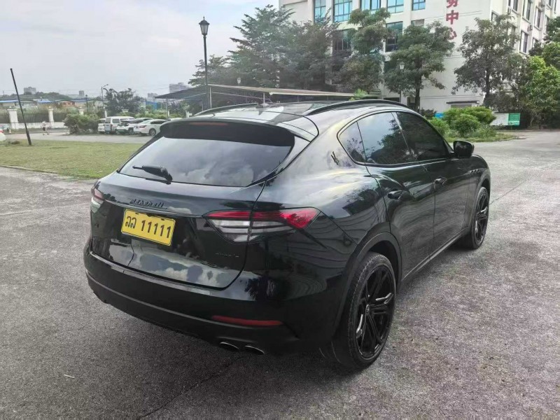 南宁18年玛莎拉蒂Levante7