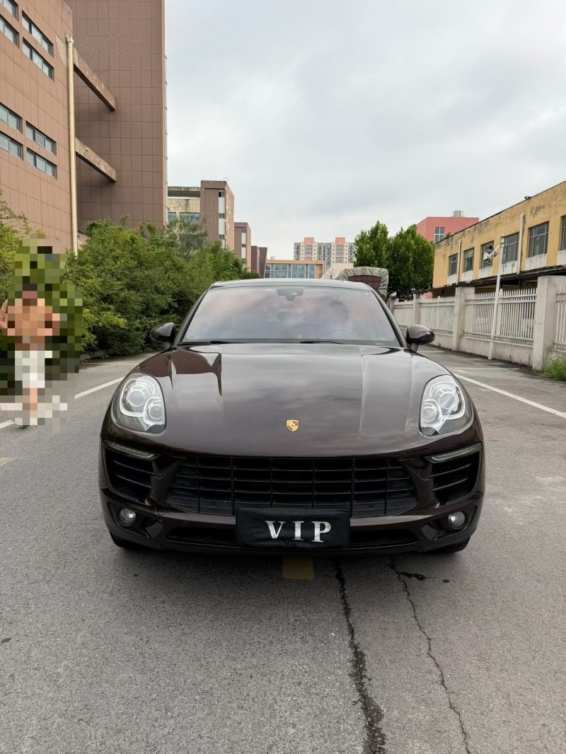 宿迁15年保时捷Macan1
