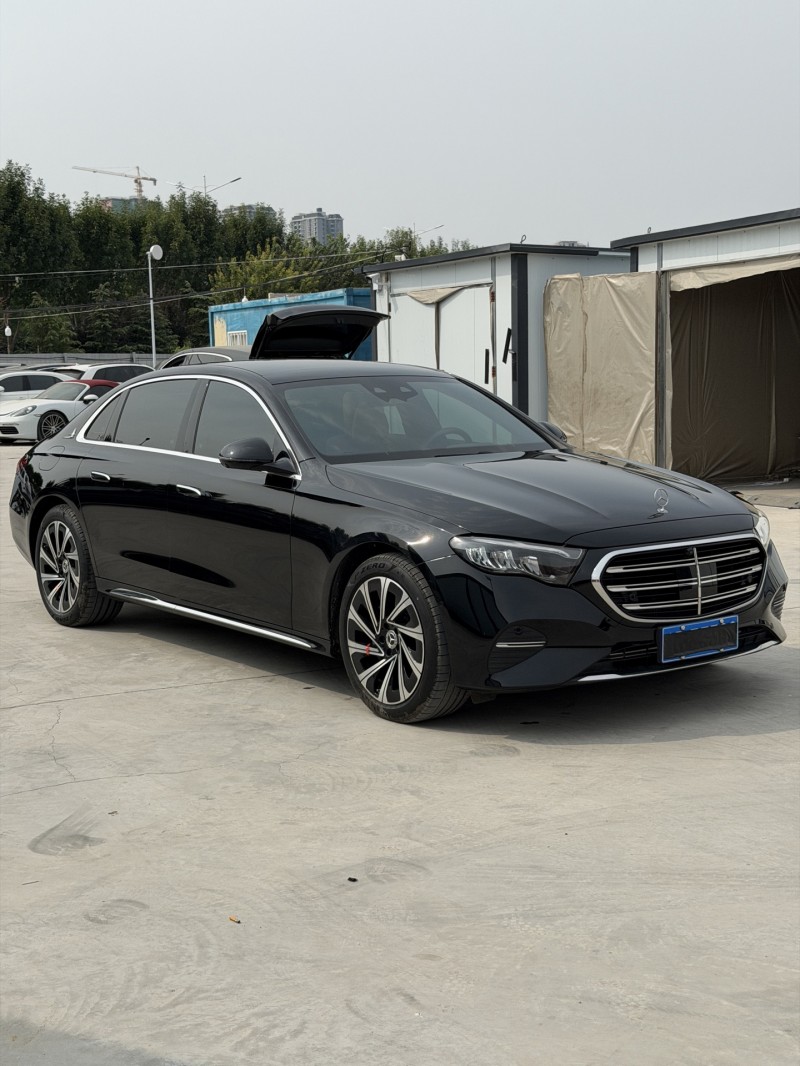 新乡24年奔驰E2