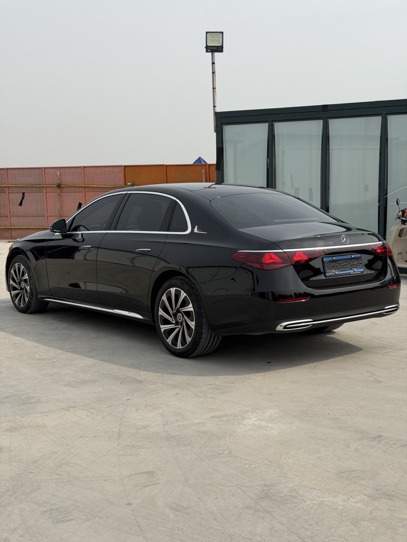新乡24年奔驰E8