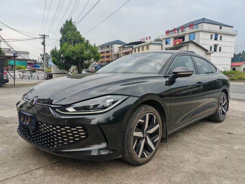 娄底25年大众凌渡3
