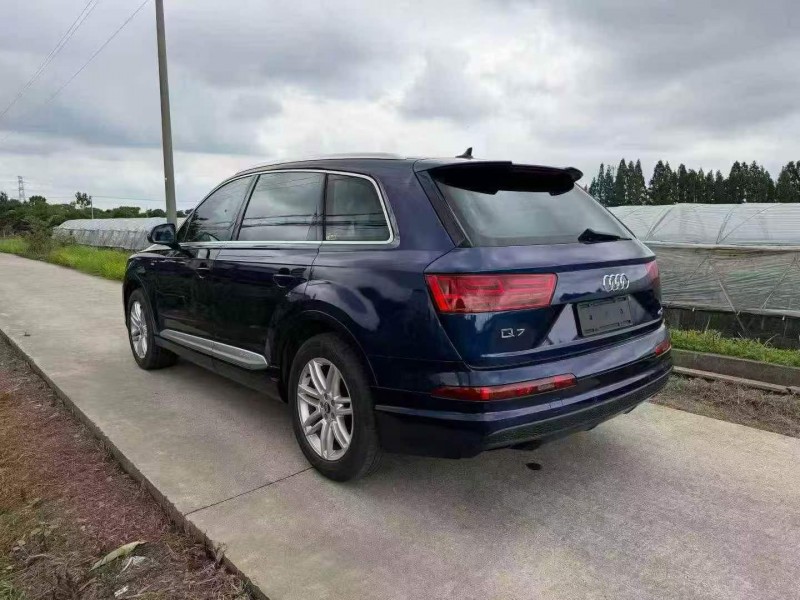 衢州19年奥迪Q79