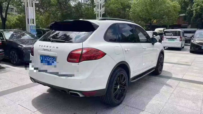 连云港13年保时捷卡宴9