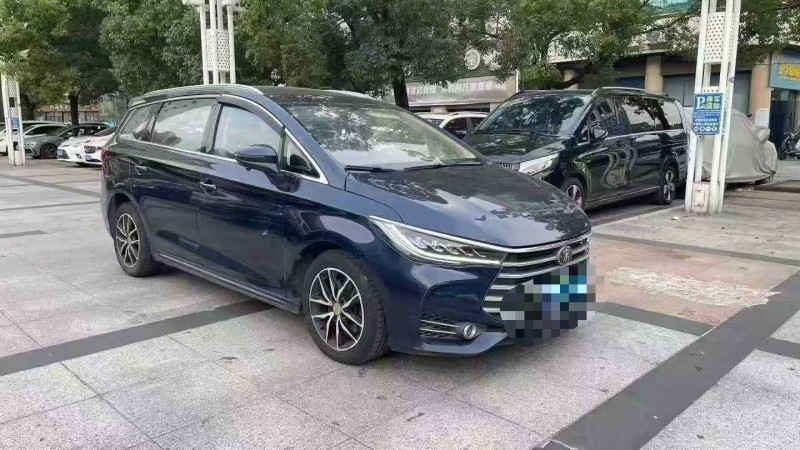 连云港19年比亚迪宋3