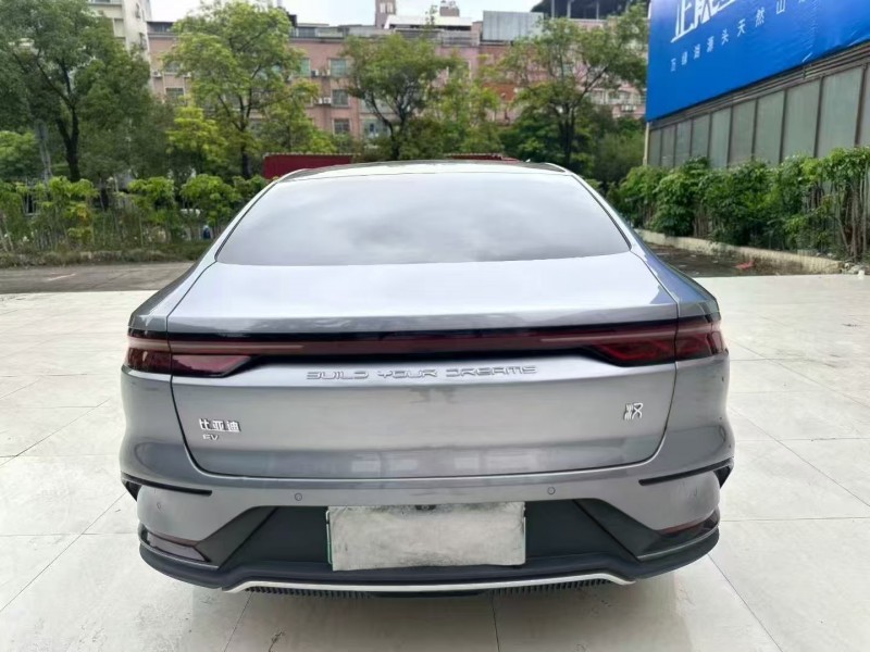 广州22年比亚迪汉9