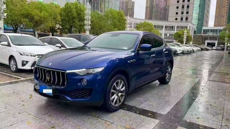 连云港17年玛莎拉蒂Levante3