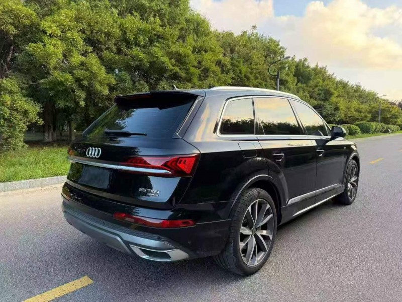 苏州21年奥迪Q77