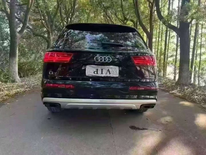 南通19年奥迪Q78