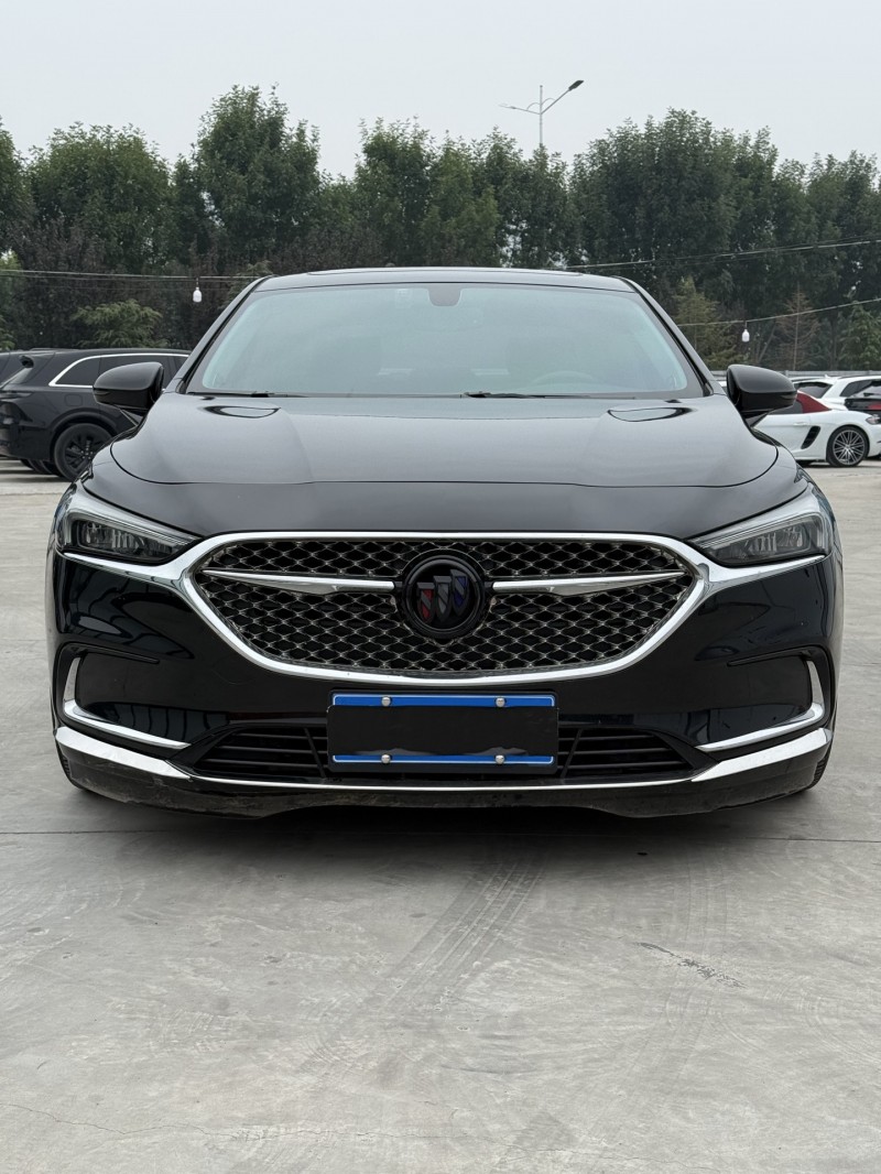 新乡22年别克君越1