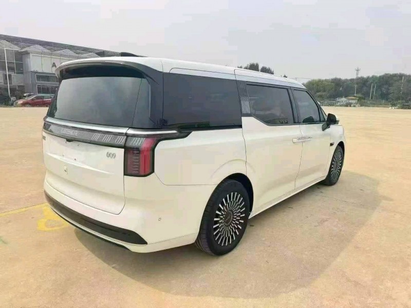 枣庄23年极氪汽车0095