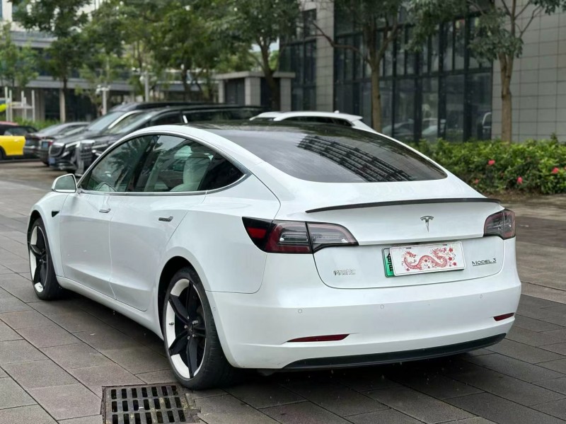 佛山21年特斯拉MODEL 37