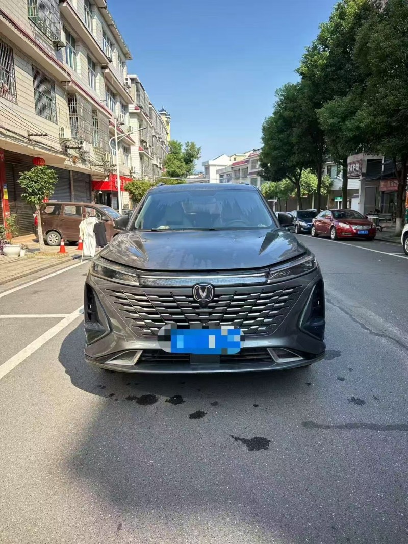 岳阳23年长安汽车CS751
