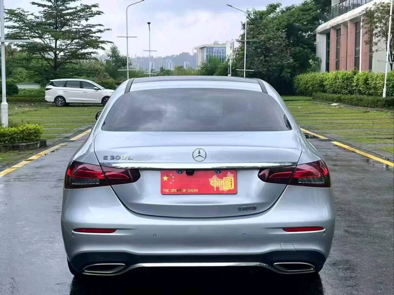 广州21年奔驰E4