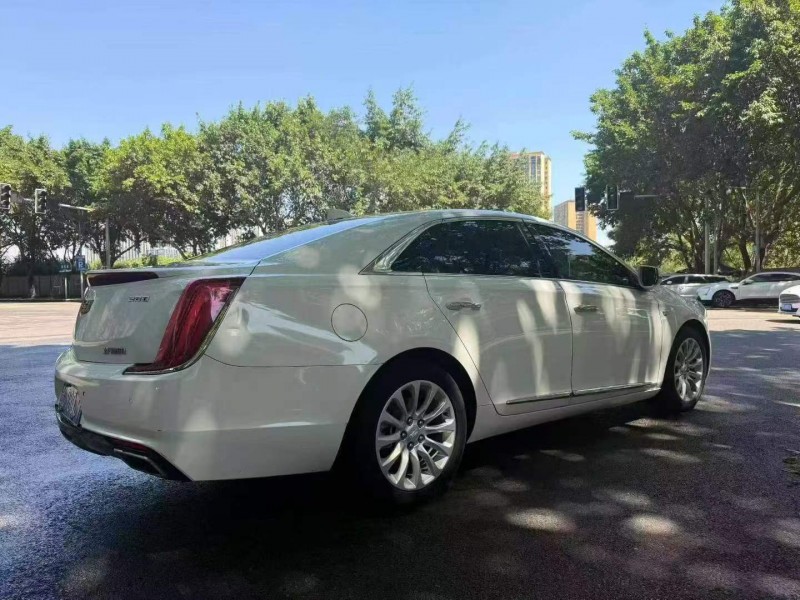 重庆18年凯迪拉克XTS7