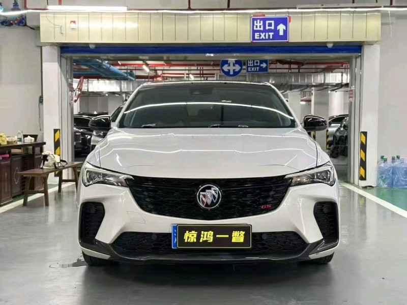 广州22年别克威朗1