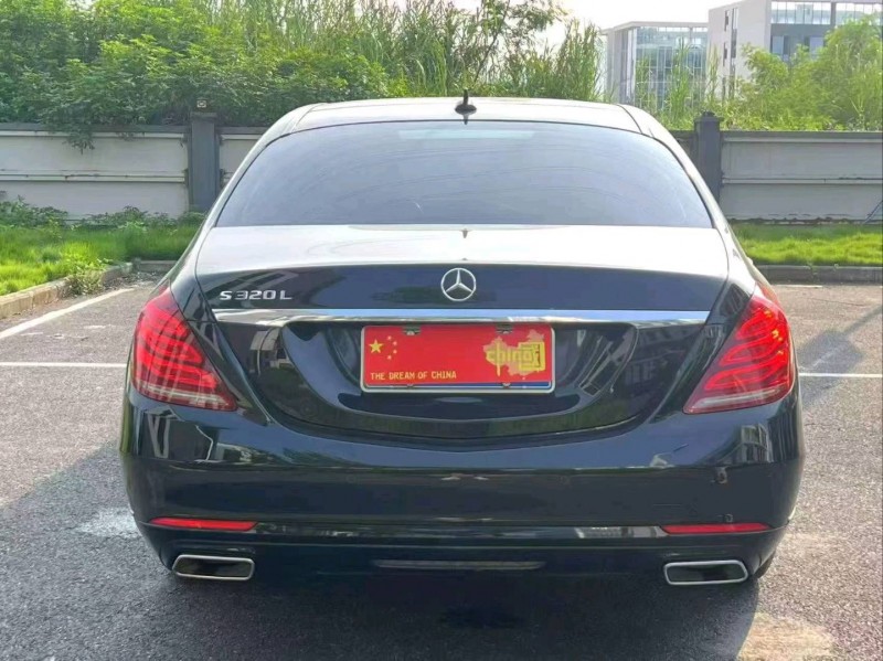 广州17年奔驰S5