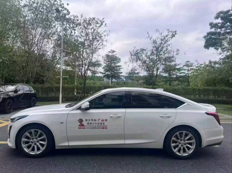 广州20年凯迪拉克CT54