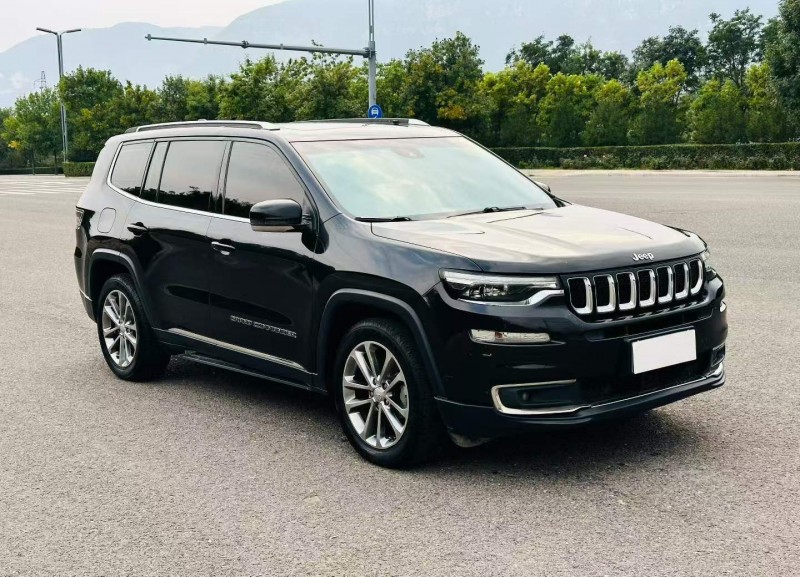 太原18年Jeep指挥官3