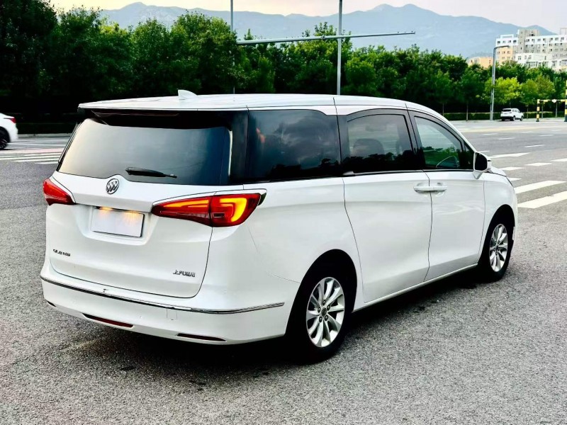 太原17年别克GL87