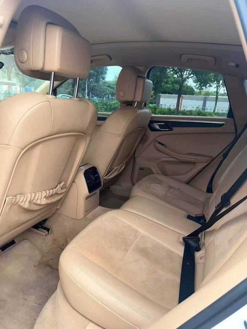 莆田15年保时捷Macan5
