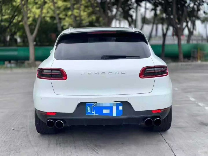 莆田15年保时捷Macan8