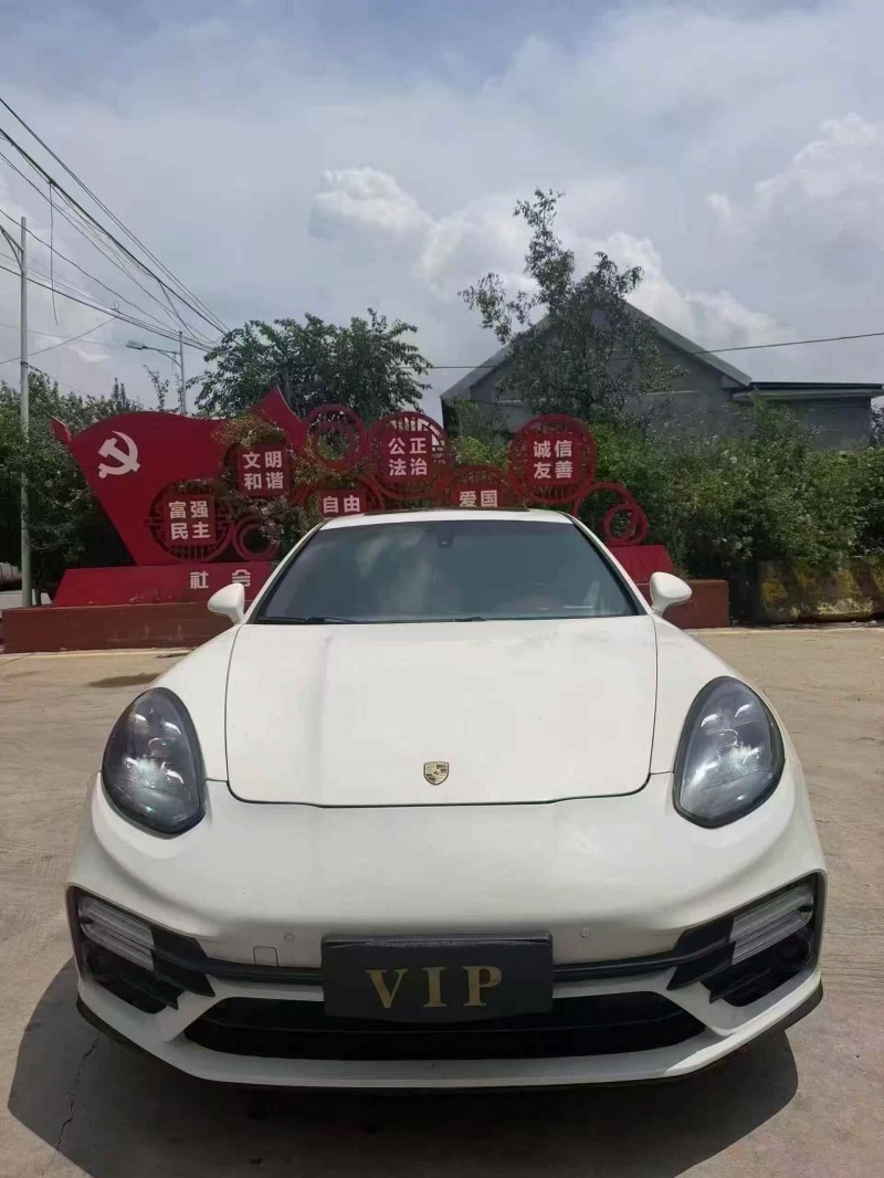 潍坊11年保时捷帕拉梅拉1