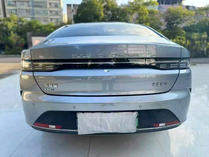 广州24年比亚迪驱逐舰7