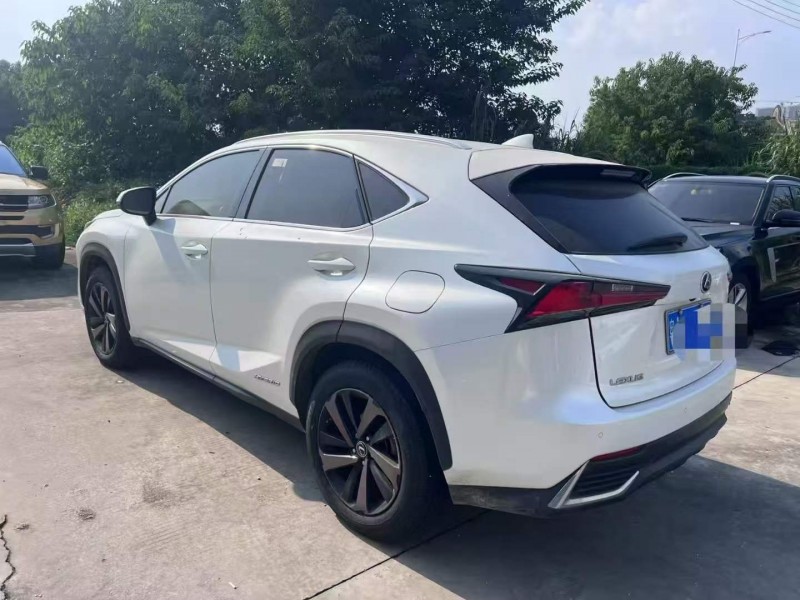 深圳21年雷克萨斯NX3