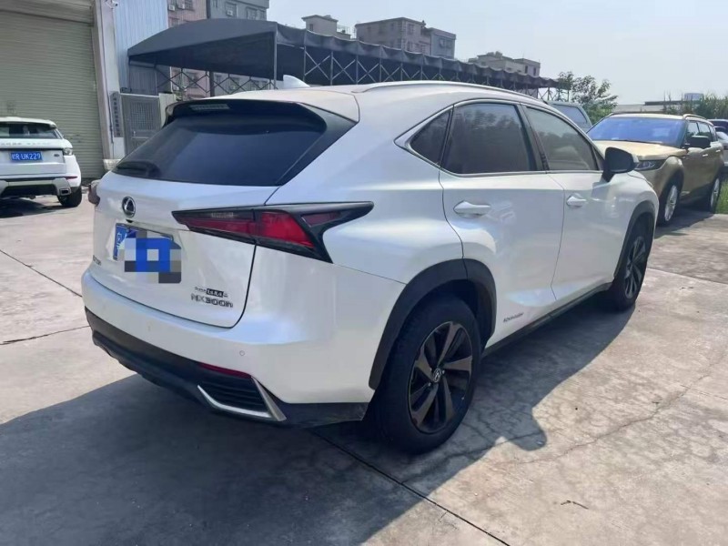 深圳21年雷克萨斯NX4