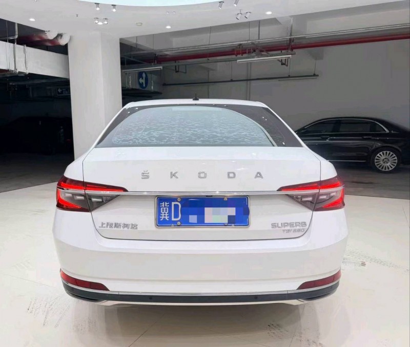 成都21年斯柯达速派8
