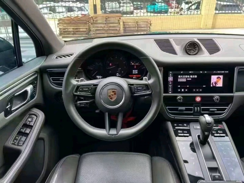 广州23年保时捷Macan8