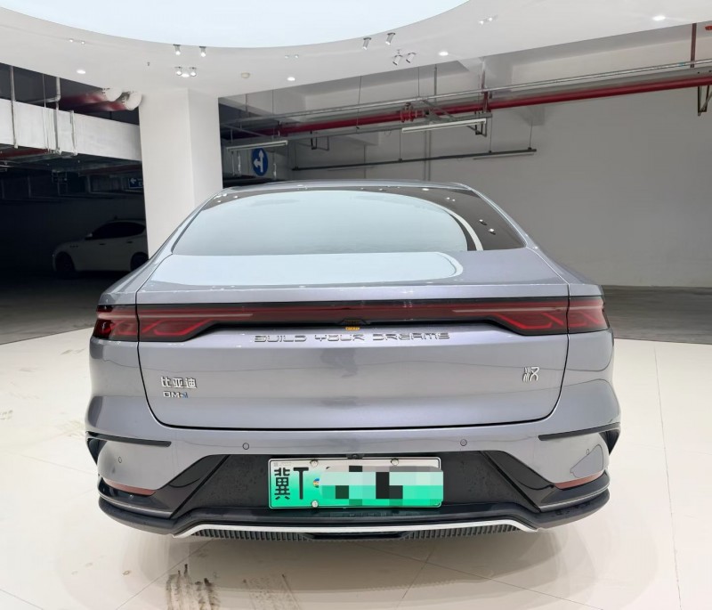 成都24年比亚迪汉9