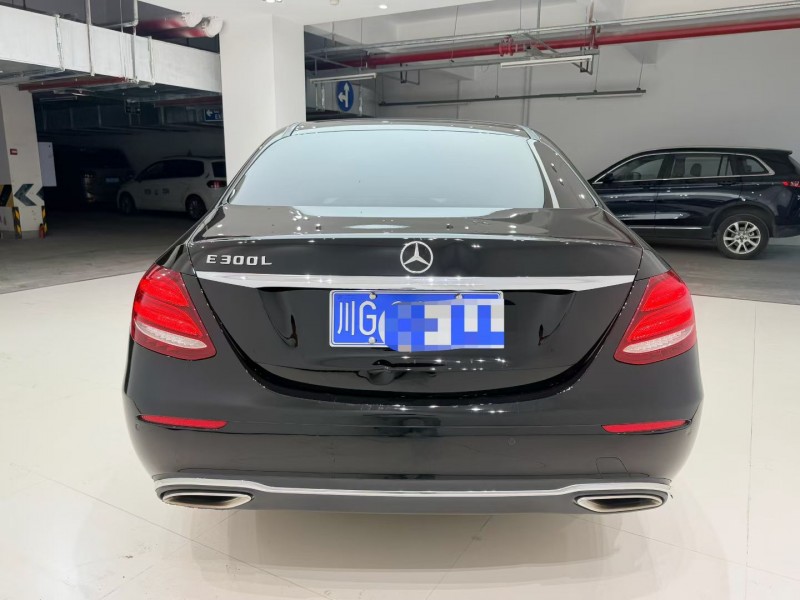 成都19年奔驰E9