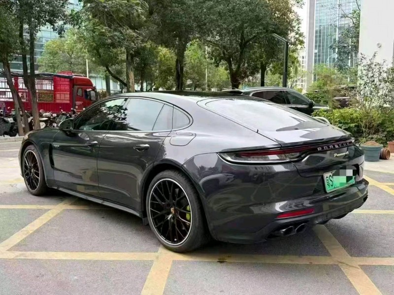 广州24年保时捷帕拉梅拉9