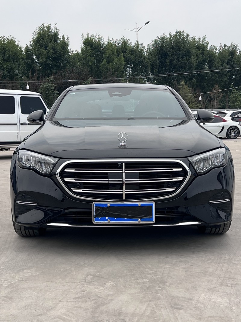 新乡26年奔驰E1