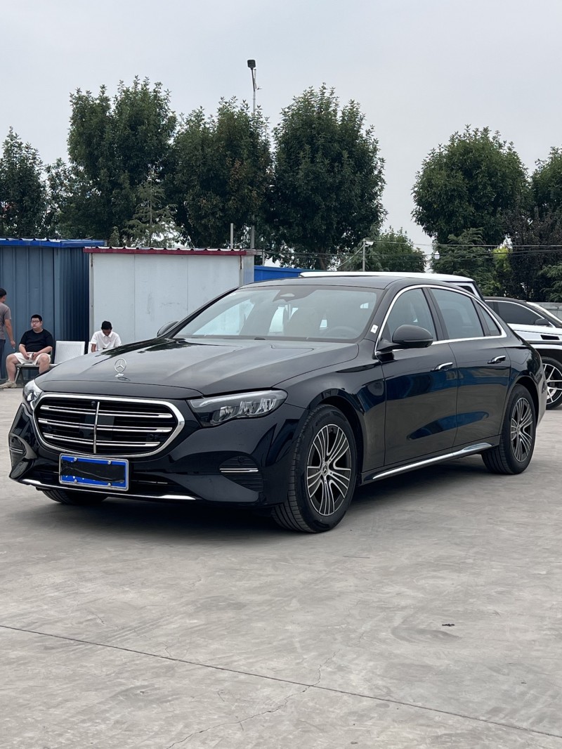 新乡26年奔驰E3