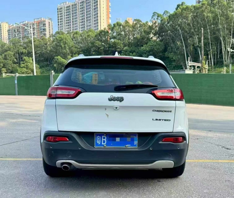 广州18年Jeep自由光9