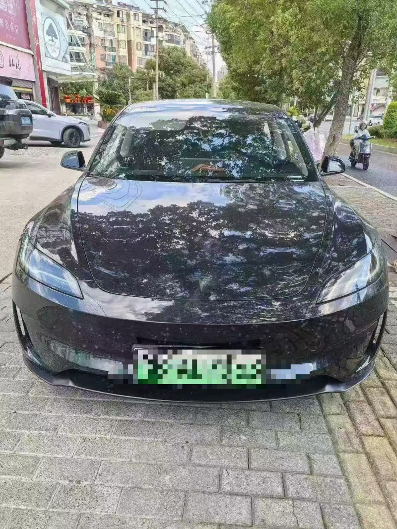 济宁25年特斯拉MODEL 31