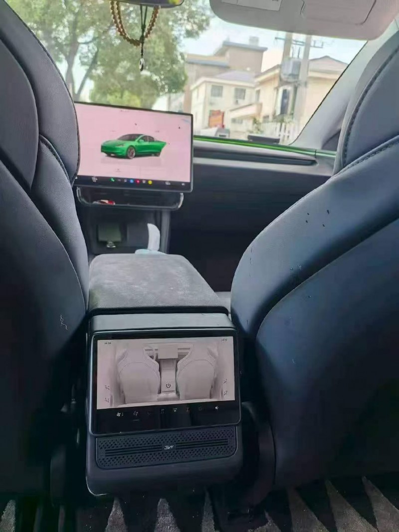 济宁25年特斯拉MODEL 33
