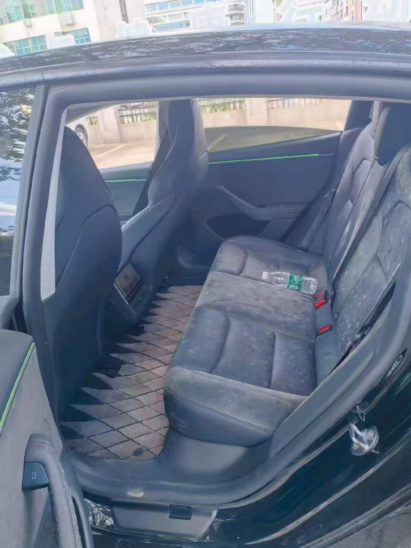 济宁25年特斯拉MODEL 36