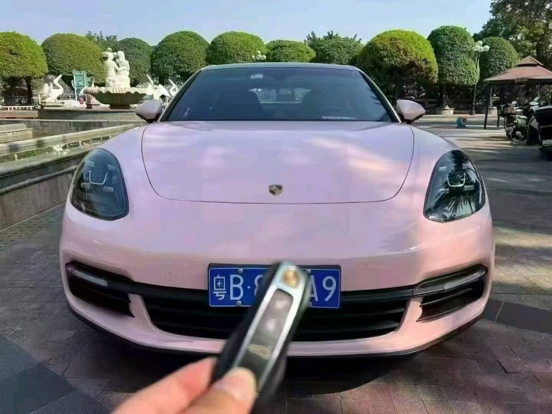 深圳19年保时捷帕拉梅拉1
