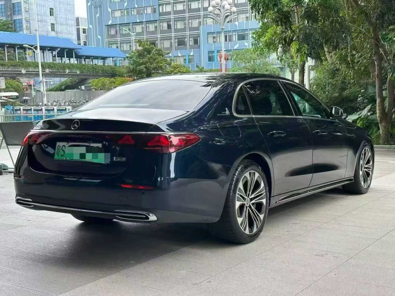 深圳25年奔驰E8